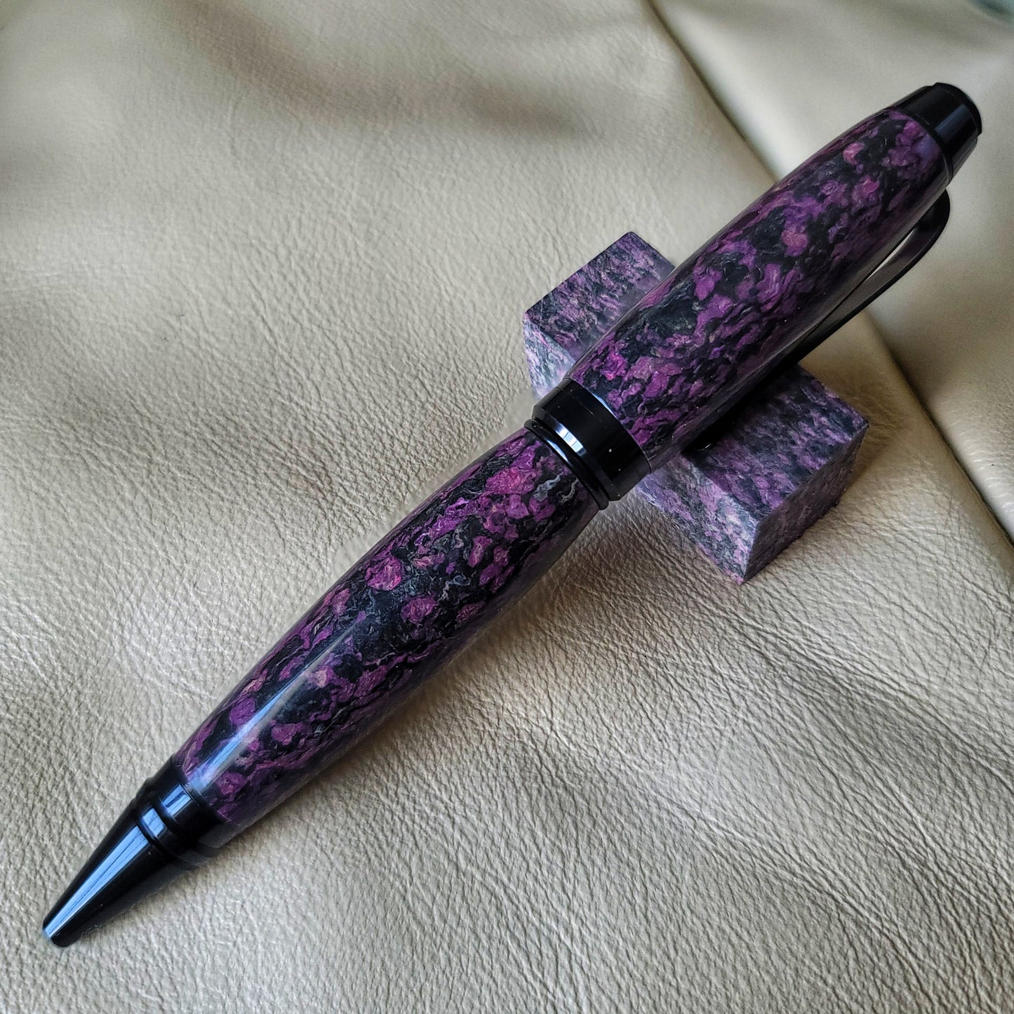 Cigar Twist Pen