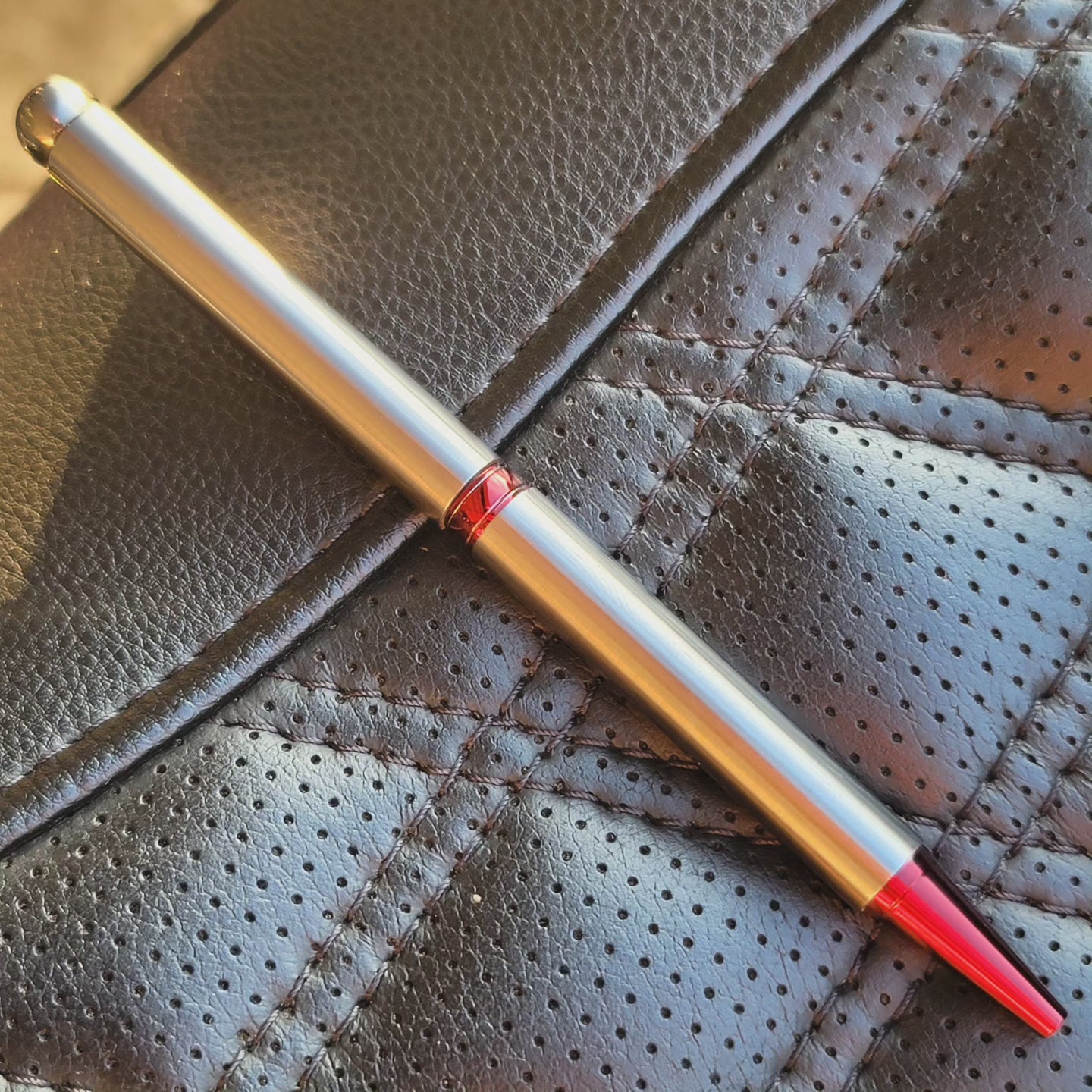 V Twin Pushrod Pen