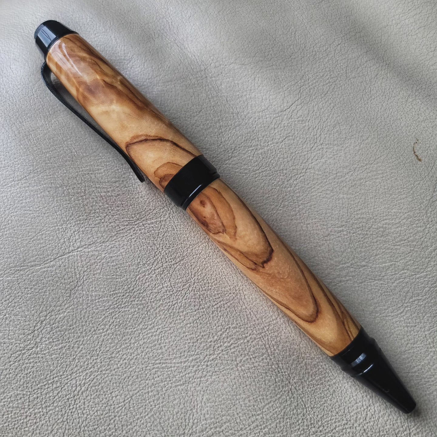 Cigar Twist Pen