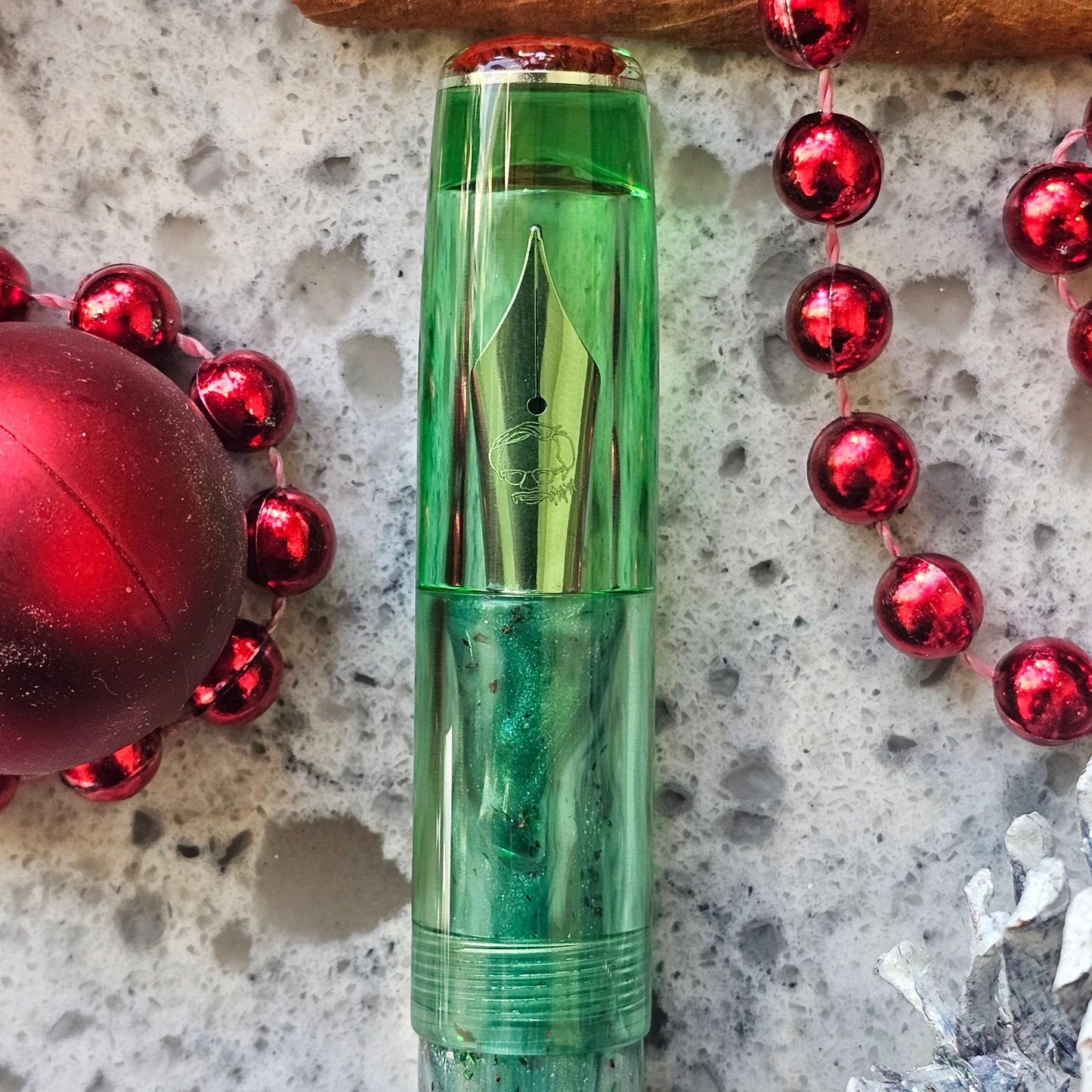 Wintergreen/Red Aster Floral Finial Fountain Pen