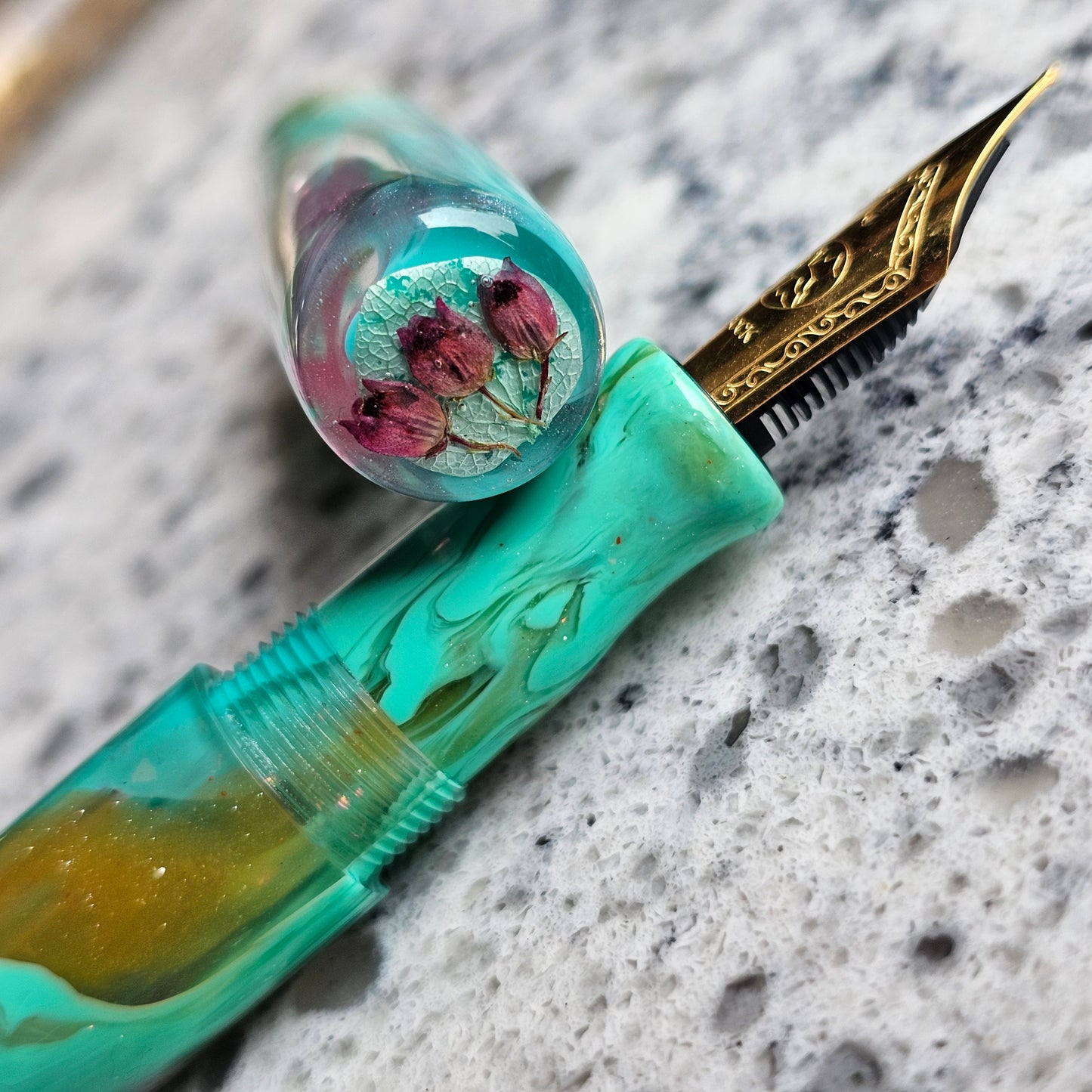 Sherbet Swirl Floral Finial Fountain