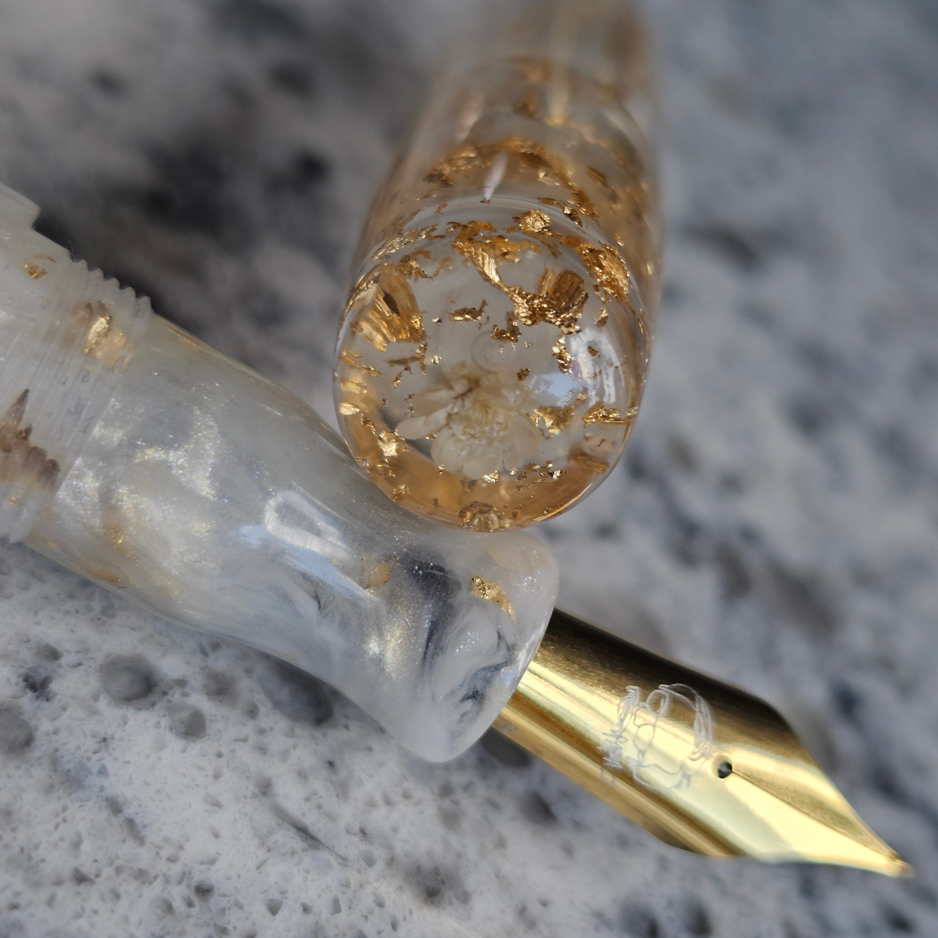 Ethereal Reverie Floral Finial – Papa J Studio