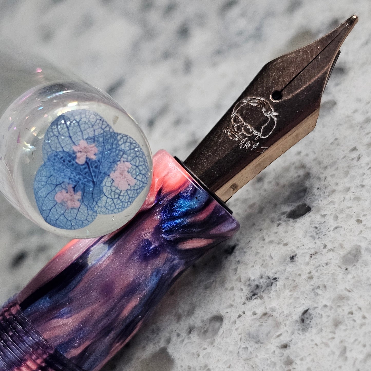 Electric Agate Floral Finial Fountain Pen