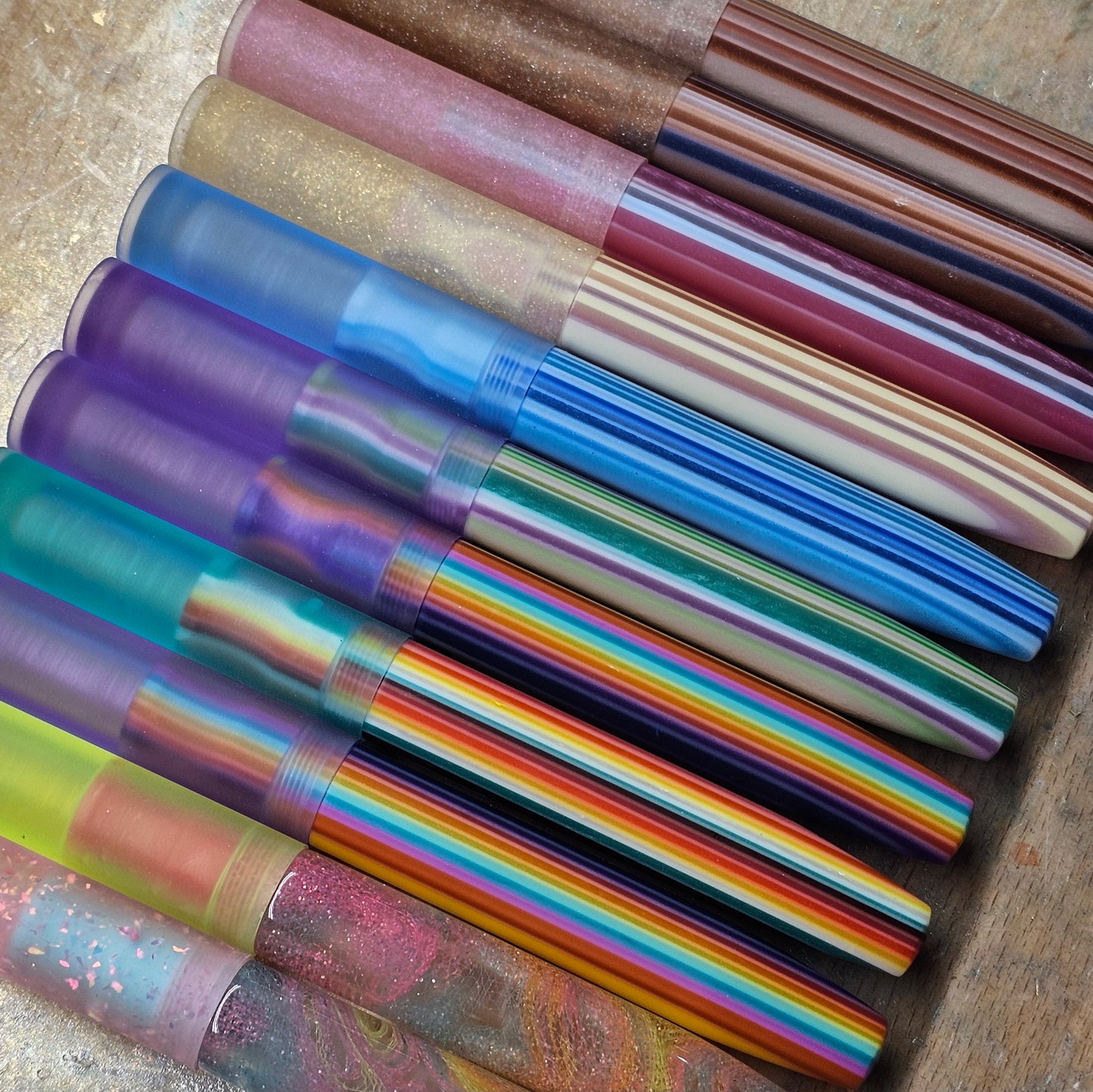 Subtle Chameleon Floral Finial Fountain Pen