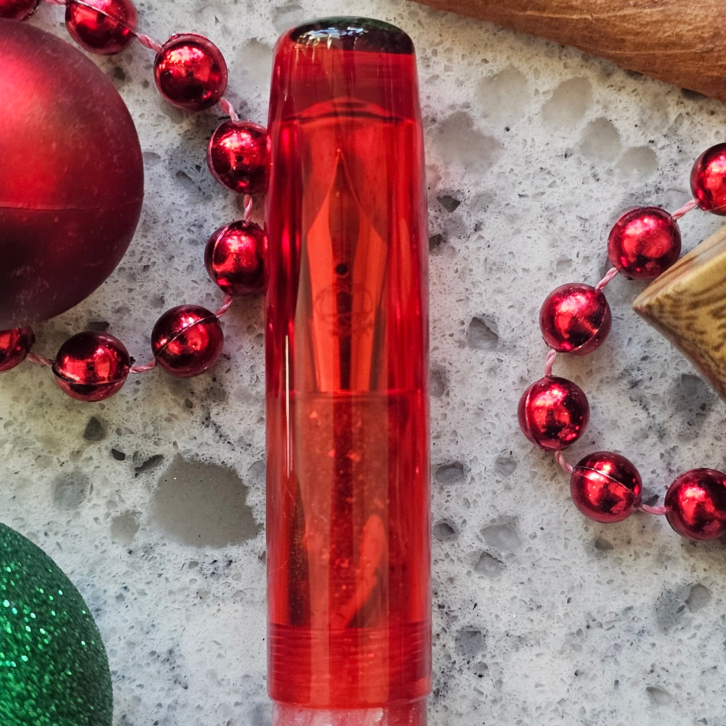 Peppermint/Green Aster Floral Finial Fountain Pen