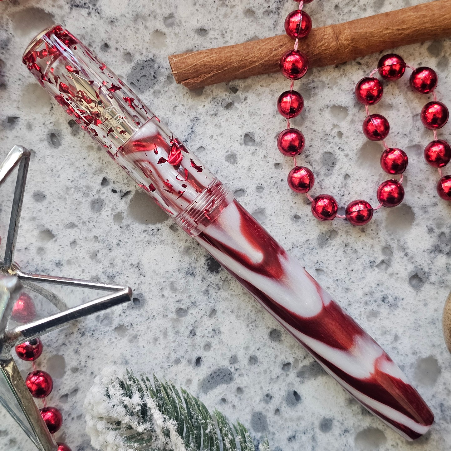 Peppermint/Jungle Snowdrop Floral Finial Fountain Pen