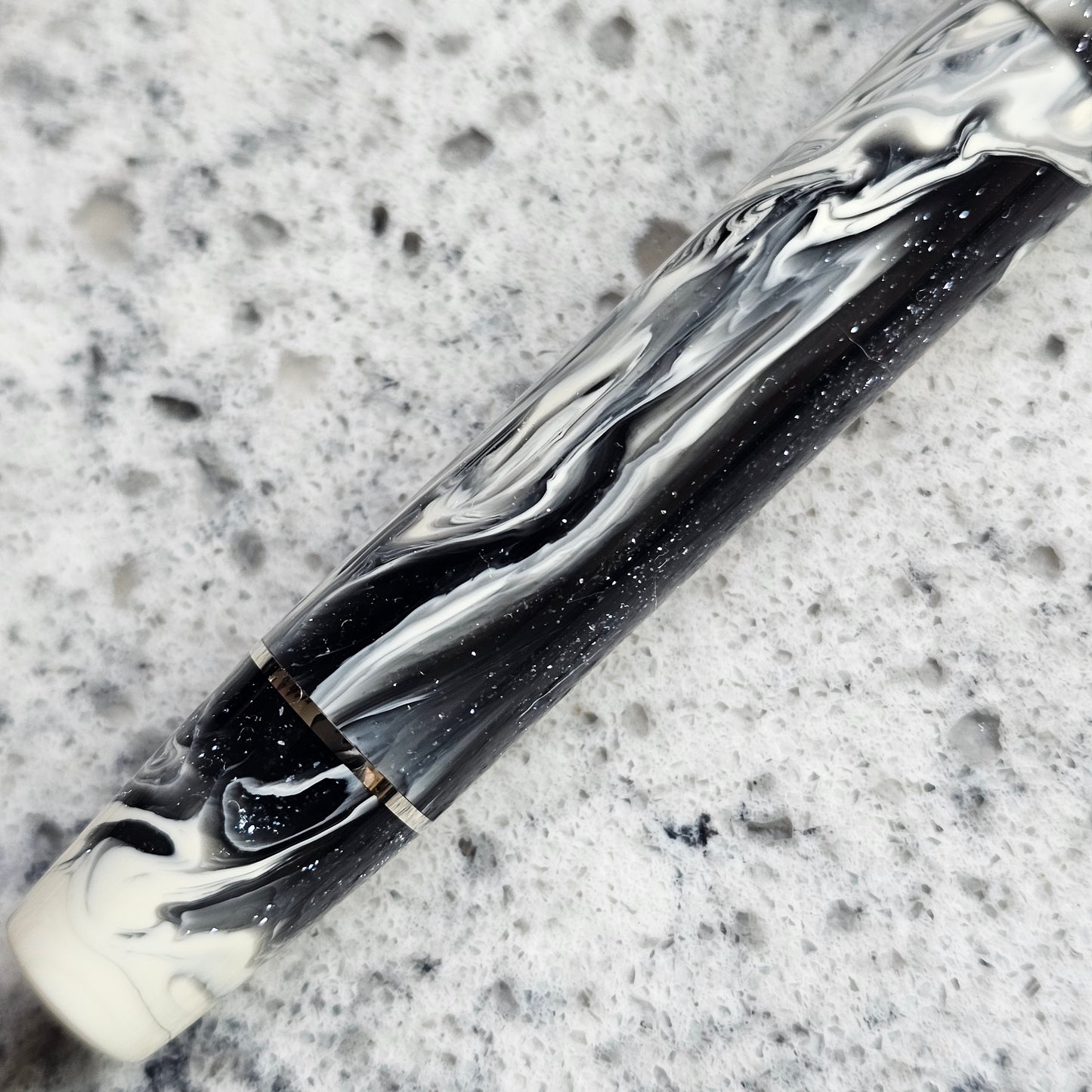 Brooks Fubuki Koi Floral Finial Fountain Pen