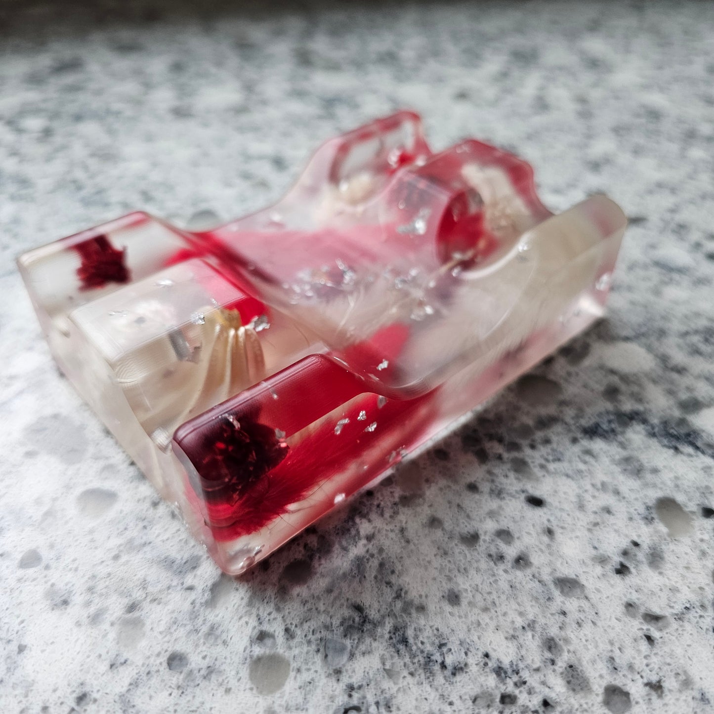 Peppermint Twist Floral Pen Rest